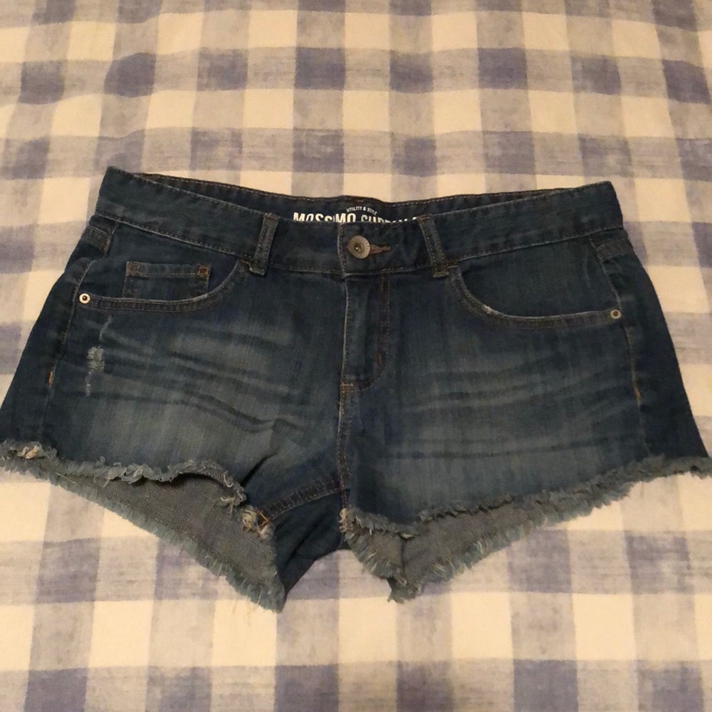 Cut off jean shorts